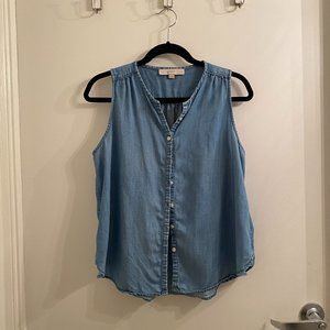 LOFT Chambray Sleeveless Buttoned Blouse